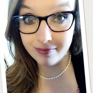 Meet your Posher, Leslie